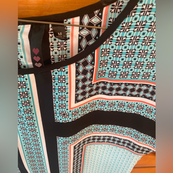 Medium Short Sleeve Blouse - Picture 2 of 5